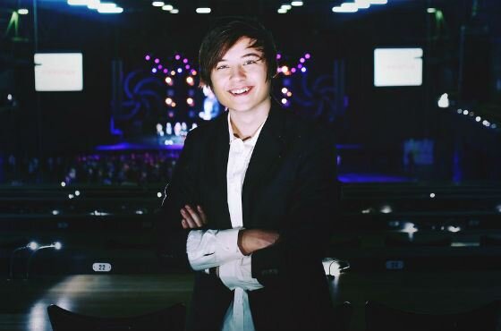 В 13-летнем возрасте Иван Рудской впервые знакомится с популярным видеохостингом Youtube, однако первое время был исключительно «зрителем». Он выбрал себе ник EeOneGuy. Со временем у молодого человека возникла идея создать что-то своё и поделиться этим с миллионами пользователей. Первым его видео стала «Песенка задрота», однако тогда ролик не получил популярность, поэтому на какое-то время в карьере видеоблогера наступило затишье. 
Далее: https://uznayvse.ru/znamenitosti/biografiya-eeoneguy.htmlВ 13-летнем возрасте Иван Рудской впервые знакомится с популярным видеохостингом Youtube, однако первое время был исключительно «зрителем». Он выбрал себе ник EeOneGuy. Со временем у молодого человека возникла идея создать что-то своё и поделиться этим с миллионами пользователей. Первым его видео стала «Песенка задрота», однако тогда ролик не получил популярность, поэтому на какое-то время в карьере видеоблогера наступило затишье. 
Далее: https://uznayvse.ru/znamenitosti/biografiya-eeoneguy.htmlВ 13-летнем возрасте Иван Рудской впервые знакомится с популярным видеохостингом Youtube, однако первое время был исключительно «зрителем». Он выбрал себе ник EeOneGuy. Со временем у молодого человека возникла идея создать что-то своё и поделиться этим с миллионами пользователей. Первым его видео стала «Песенка задрота», однако тогда ролик не получил популярность, поэтому на какое-то время в карьере видеоблогера наступило затишье. 
Далее: https://uznayvse.ru/znamenitosti/biografiya-eeoneguy.html