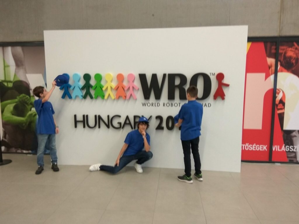 Команда Лаборатории робототехники RoboLand на WRO-2019