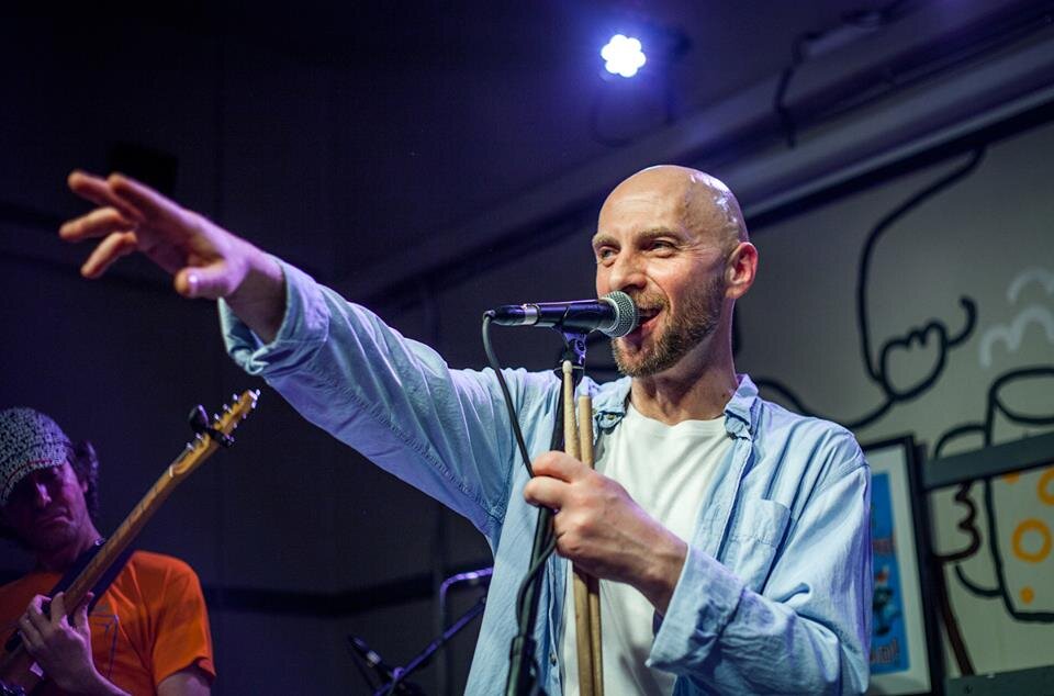 Фото с Яндекс-Картинка. "Запрещенные барабанщики"