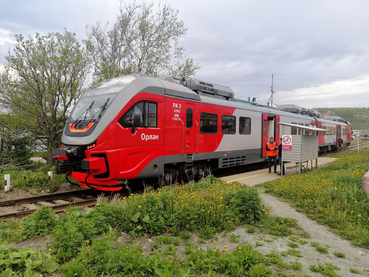 электрички в южно сахалинске. электричка южно сахалинск корсаков. вагонетка японцев сахалин. электричка южно сахалинск корсаков. расписание поездов южно-сахалинск корсаков.