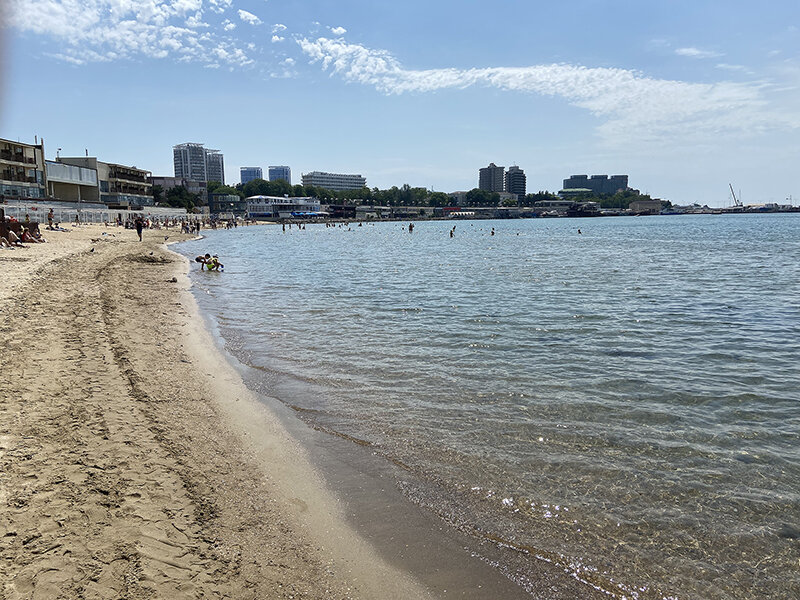 чистейшая вода на пляже Анапы, фото автора