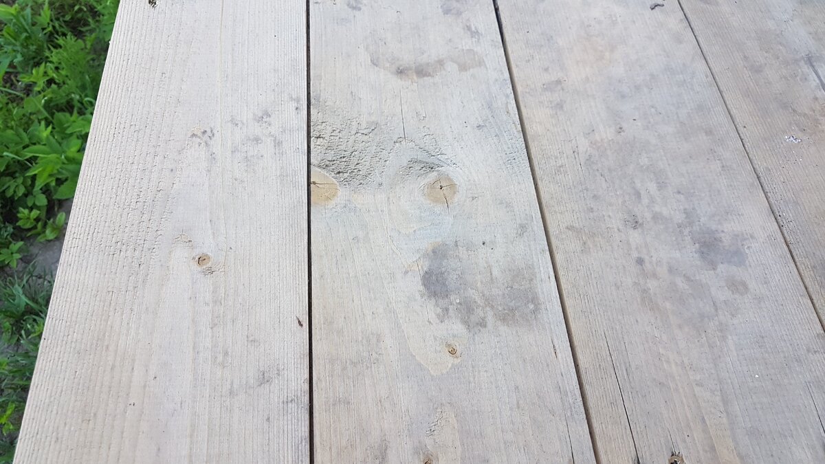 Поскольку за неделю, красивые светлые доски, превратились в это!