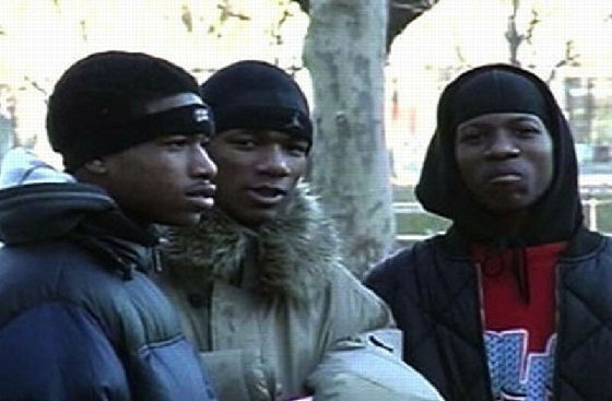 "Эй, снежок, пять долларов не найдется?"