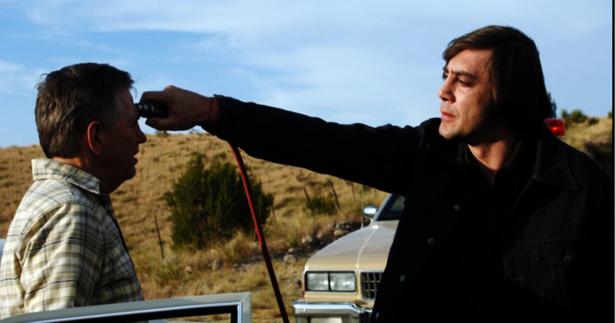 Кадр из фильма «Старикам тут не место». Режиссеры: Итан Коэн, Джоэл Коэн