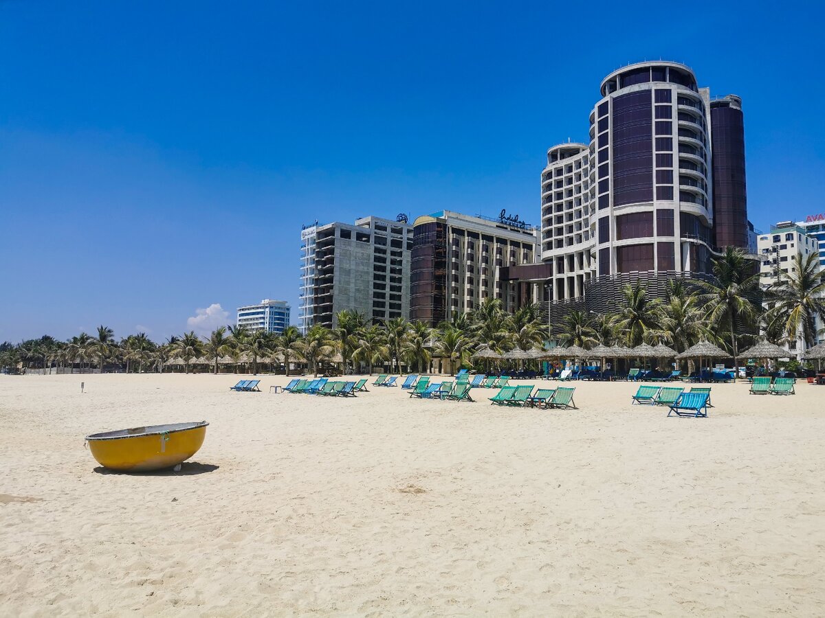 Пляж Май Ке.