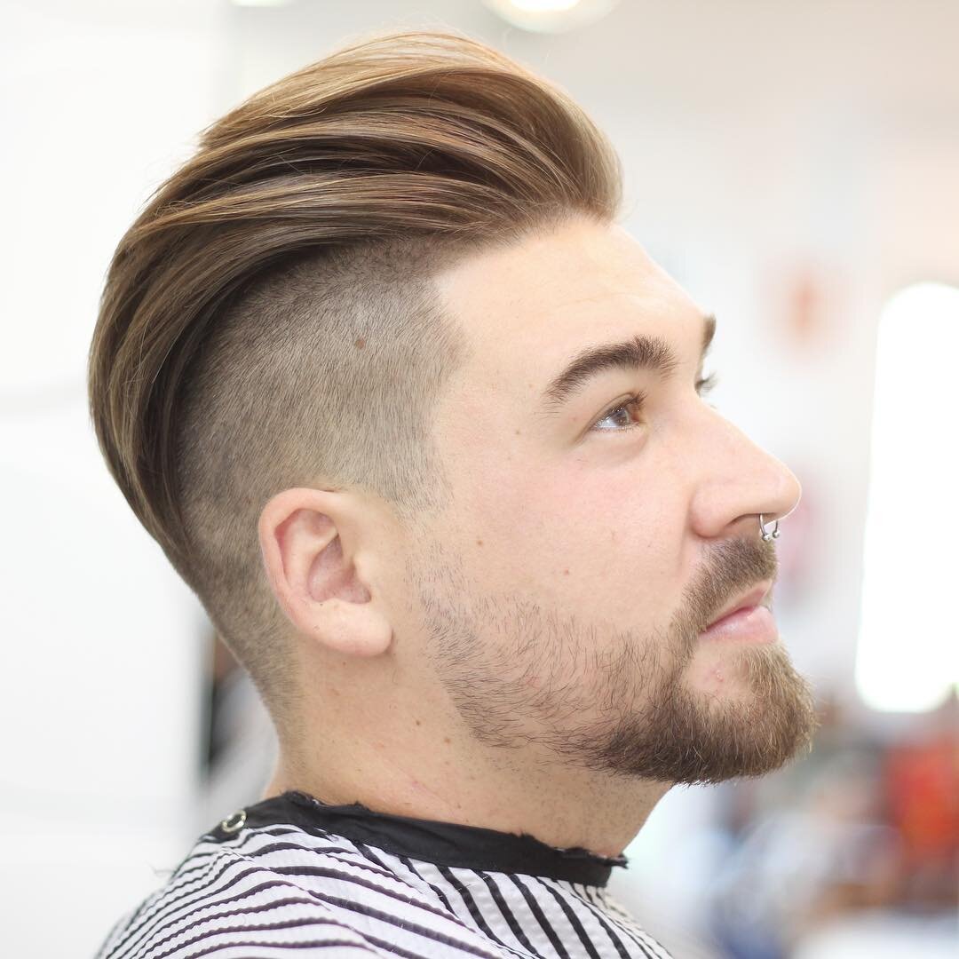 Андеркат мужская. Андеркат Чуб. Андеркат Undercut. Прическа андеркат (Undercut). Музыченко андеркат.