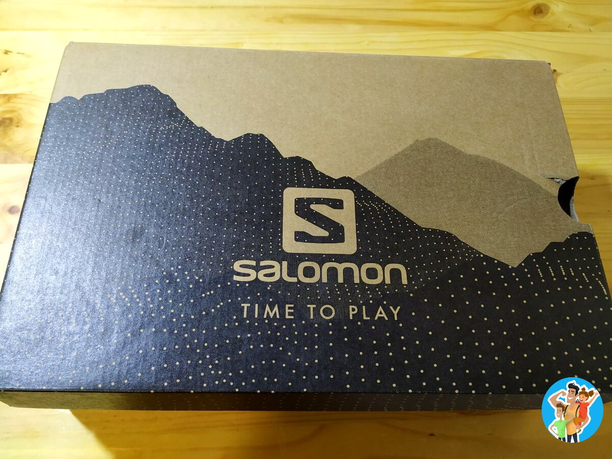 открываем уже знакомую коробку, 4 пара salomon в нашей семье.