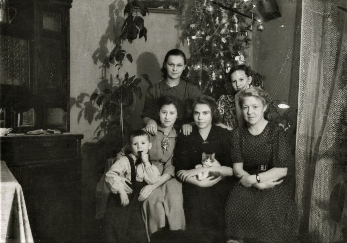 Из архива И. Фроловой