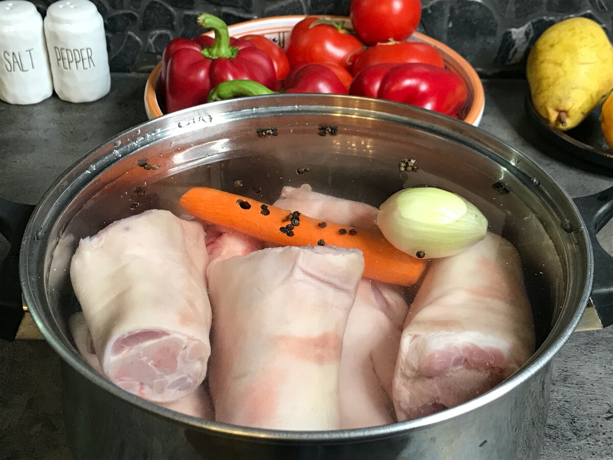 Кастрюля для холодца. Кастрюля для холодца. Варка холодца. Как сварить холодец в кастрюле. Кастрюля для холодца.