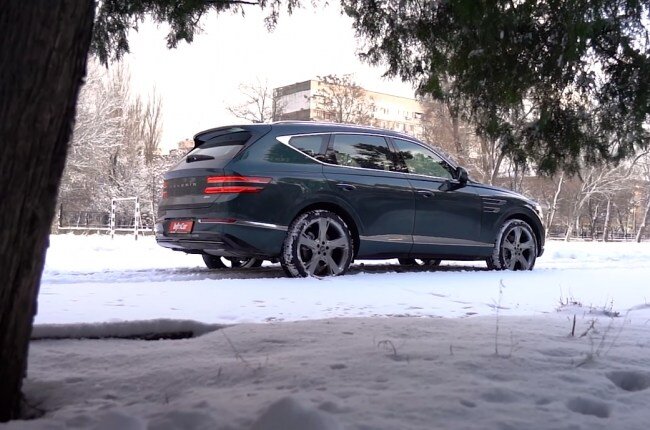 Genesis GV80 вид сбоку