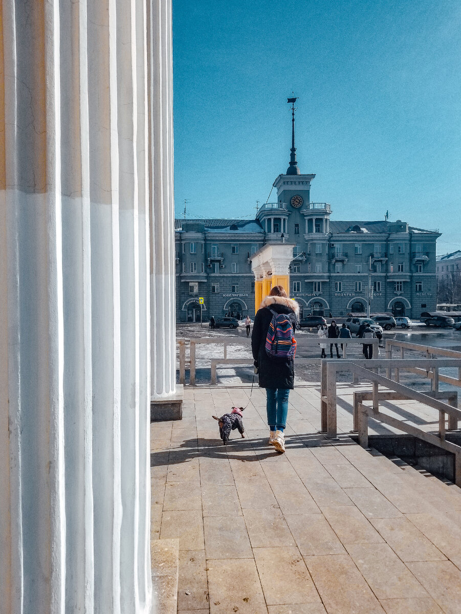 Прогулка по городу Б...