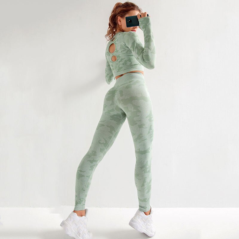 Бесшовный спортивный костюм женский