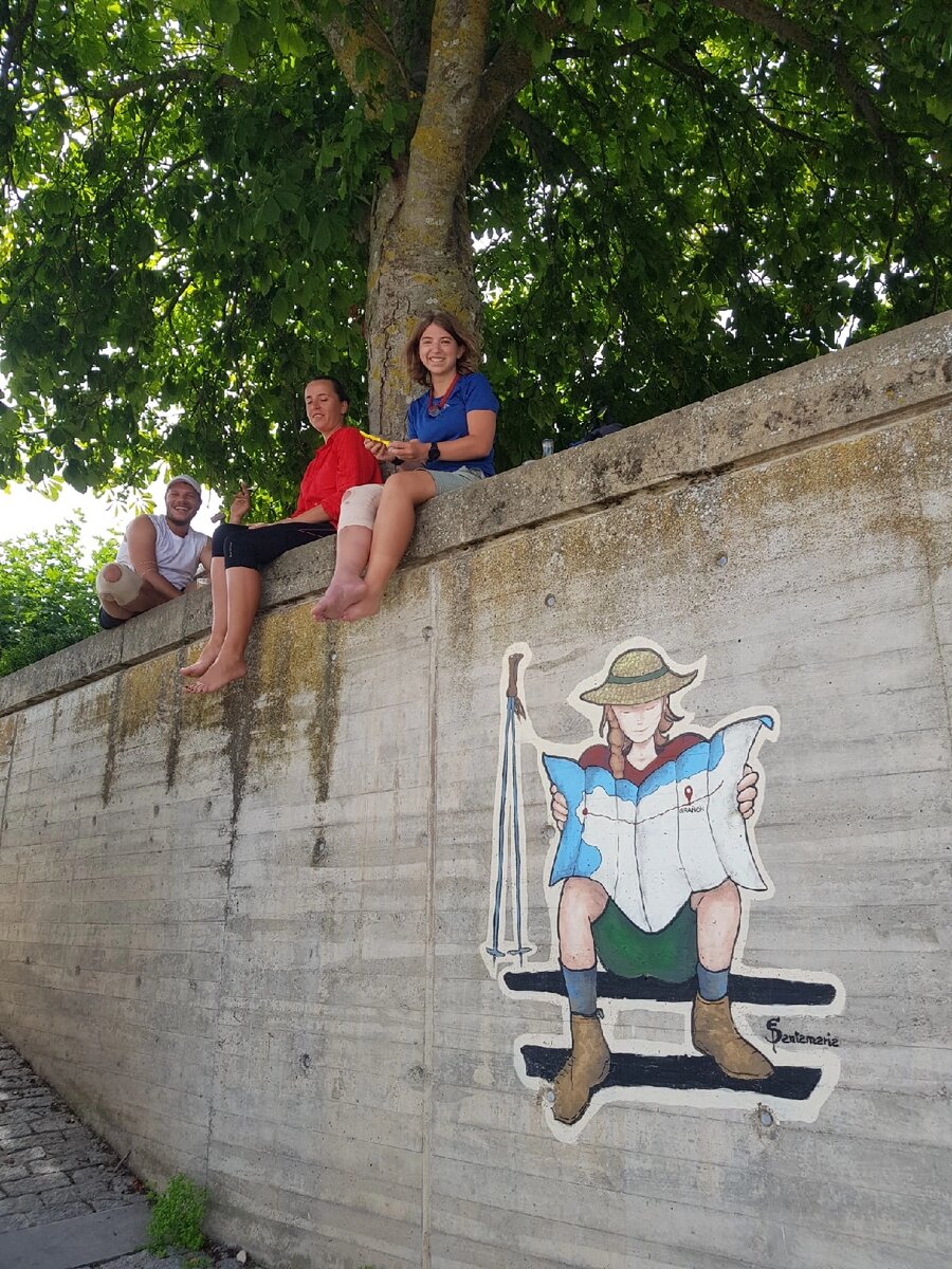 На пути много местечек, где можно отдохнуть, перекусить, выпить кофе.