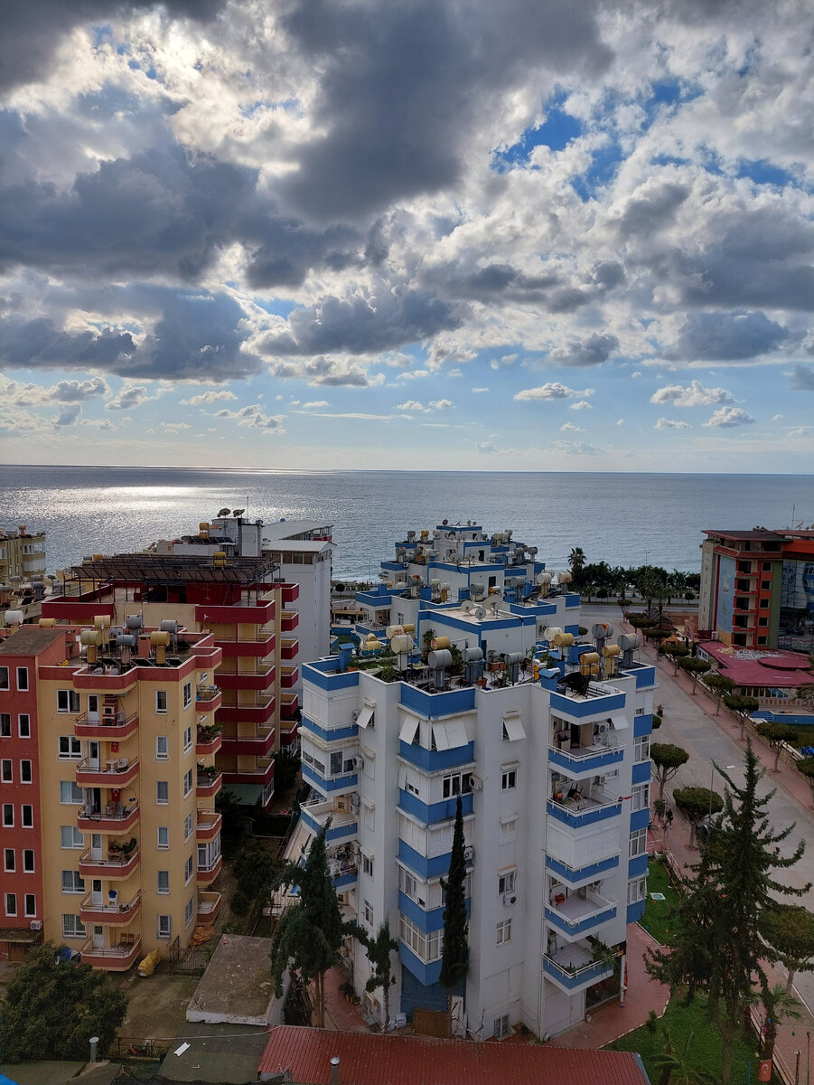Далеко не всегда и тёплая солнечная страна бывает гостеприимной