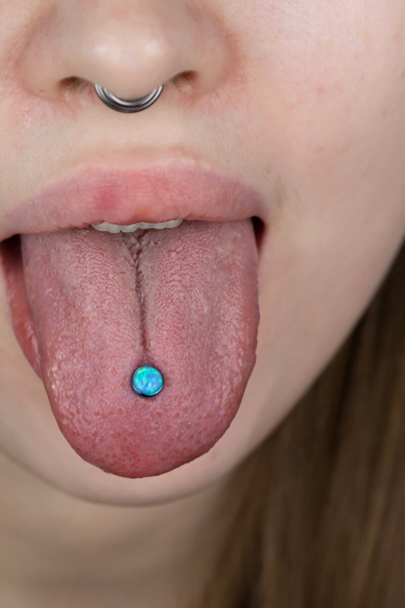 Прокол языка