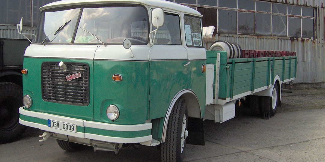 Причина, по которой дальнобойщики СССР полюбили Чешский грузовик Skoda-706