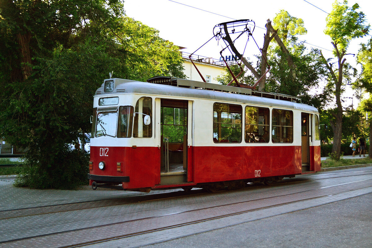Евпаторийские трамвайчики "Гота". фото из интернета.