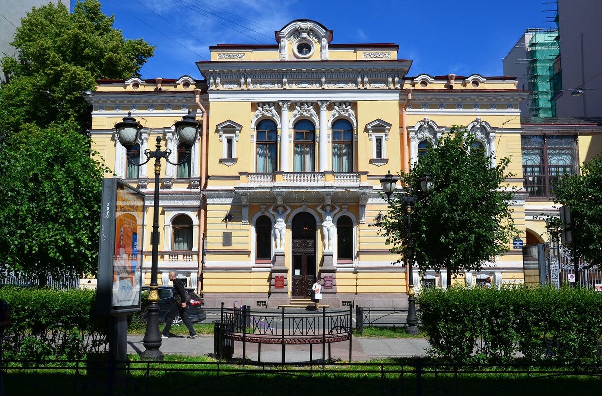 Особняк Спиридонова, Фурштатская, 58