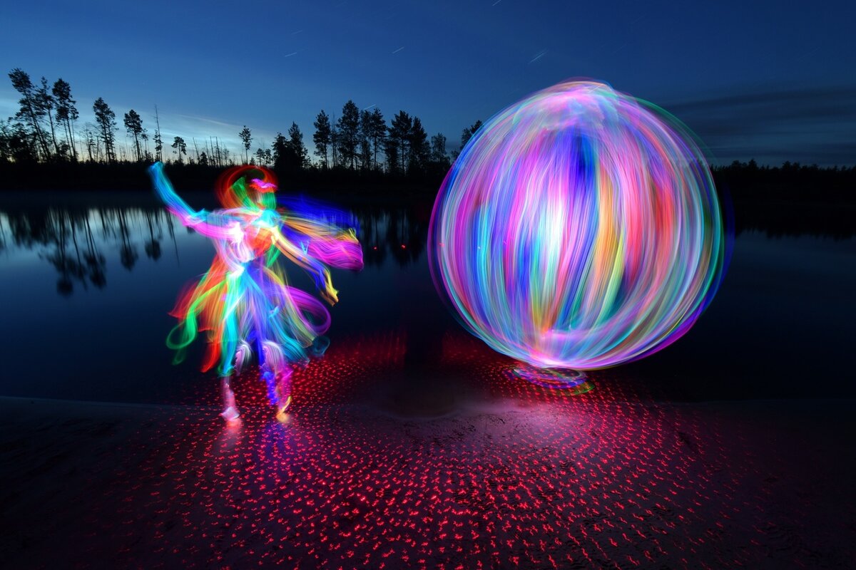 Девочка и шар. Фризлайт