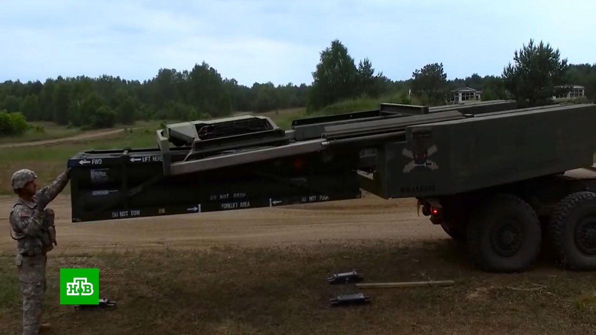    СМИ: США готовят новый пакет военной помощи Украине с ракетами большей дальности