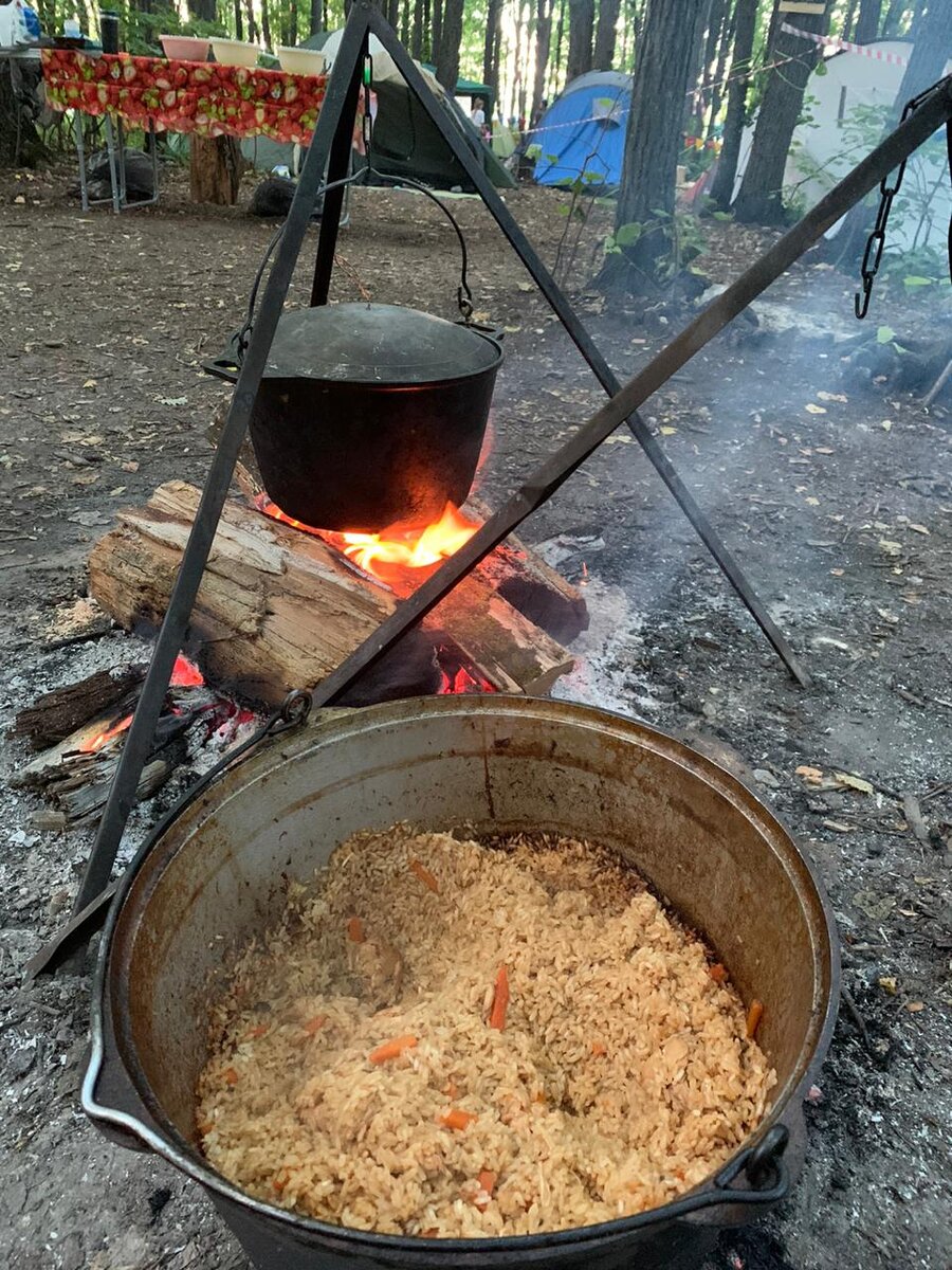 Плов, приготовленный на костре