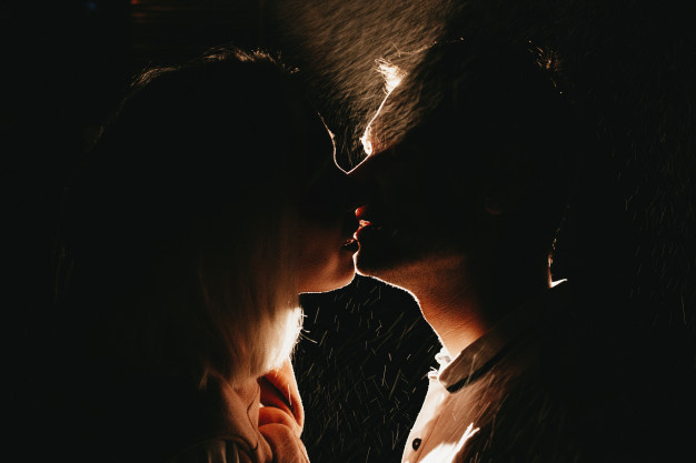 https://www.google.ru/url?sa=i&url=https%3A%2F%2Fru.freepik.com%2Fpremium-photo%2Fsilhouette-of-young-happy-couple-in-love-kissing-in-night-under-rain_5591563.htm&psig=AOvVaw20OFriderrmE06bp4elXyj&ust=1600181959809000&source=images&cd=vfe&ved=0CAMQjB1qFwoTCJDg3ofm6OsCFQAAAAAdAAAAABAPhttps://www.google.ru/url?sa=i&url=https%3A%2F%2Fmyslo.ru%2Fnews%2Farhiv%2Farticle-9260&psig=AOvVaw3-KvmjNdvdcFM7YxdEIIid&ust=1600182544786000&source=images&cd=vfe&ved=0CAMQjB1qFwoTCJiO35zo6OsCFQAAAAAdAAAAABAD