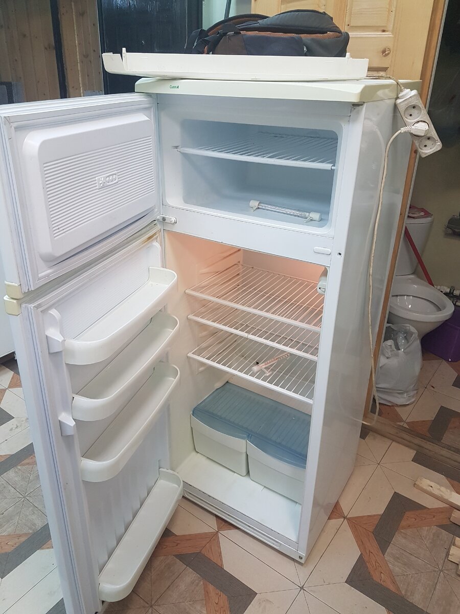 Холодильник Whirlpool работает но не морозит