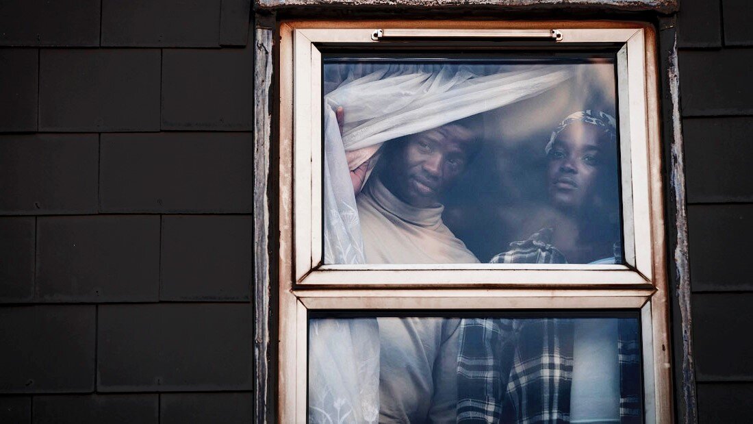 Фотография из свободного источника к фильму "Его дом" 2020