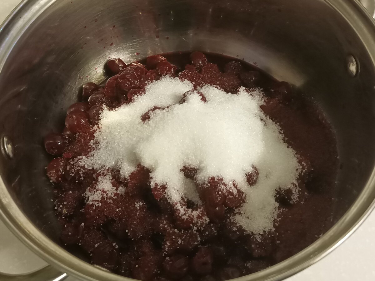 вишня в сахаре