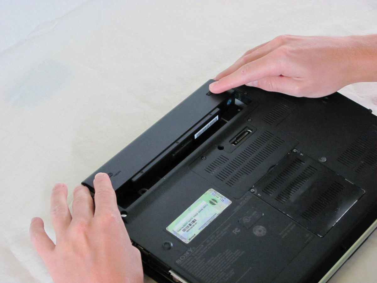 Sony Vaio SVE111B11L Battery Replacement - iFixit Repair Guide