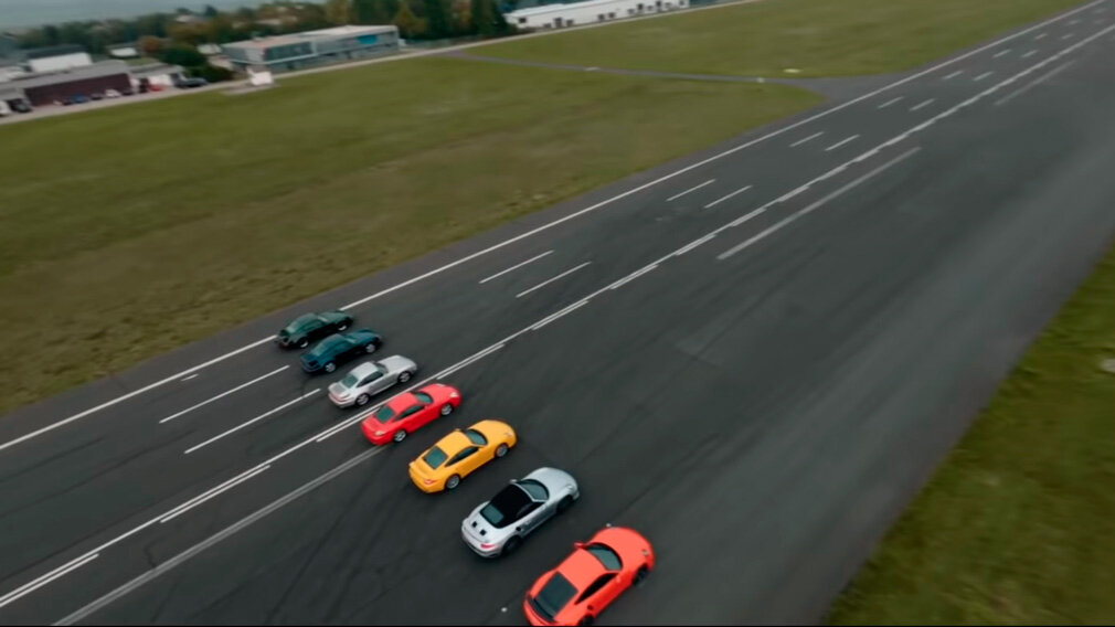 Скриншот с YouTube-канала Porsche