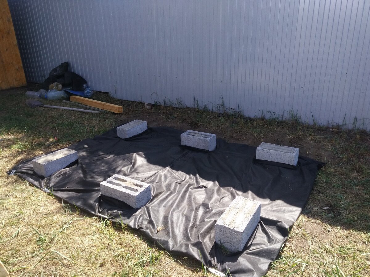 Постелили геотекстиль