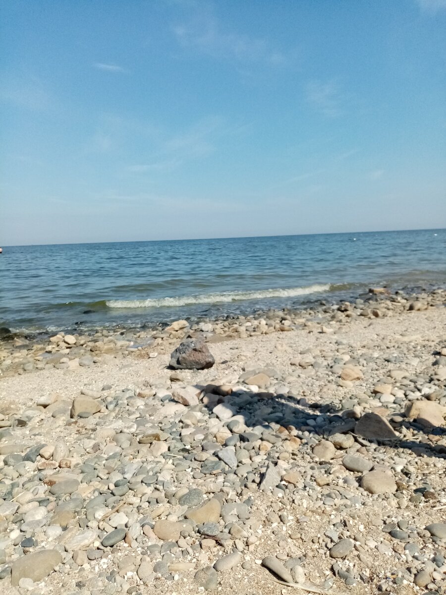 Так выглядит берег пляжа Каменка