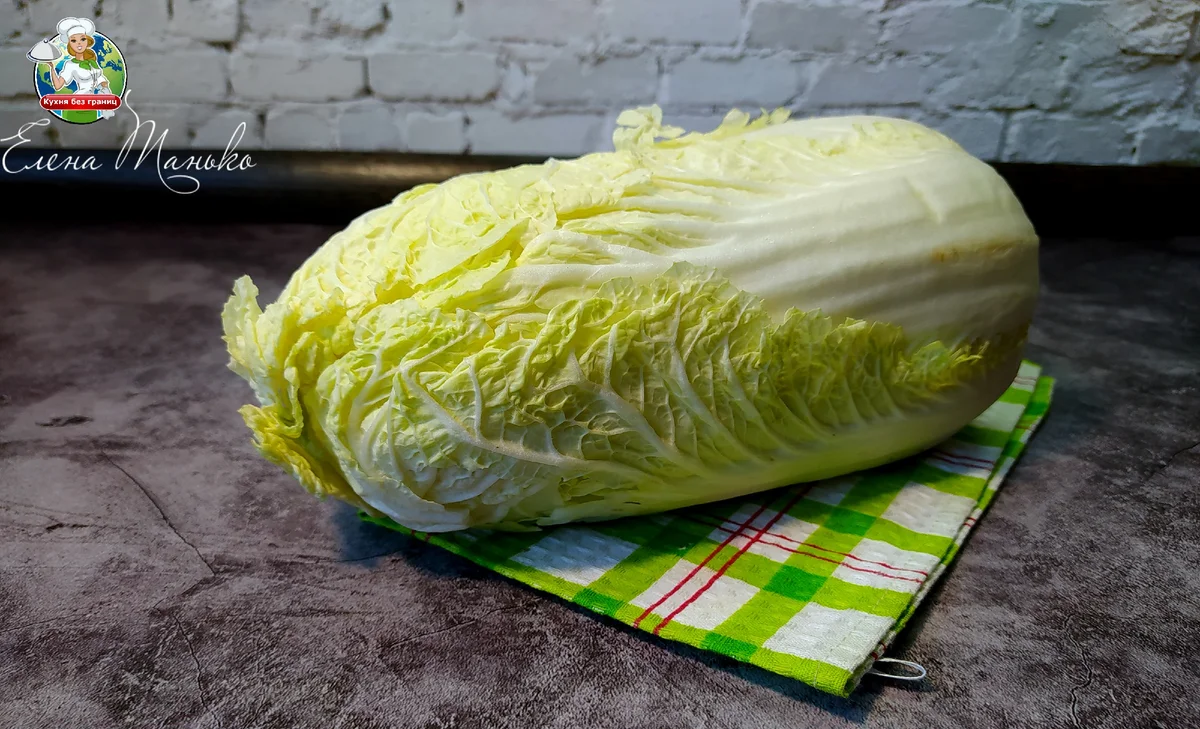 Для обоих рецептов понадобится пекинская капуста, но при желании, ее легко можно заменить обычной белокочанной. 