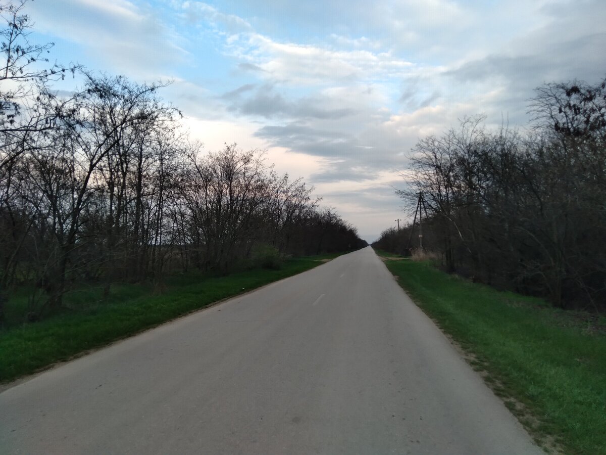 Дорога из пгт. Кировское в Токарево. Апрель 2021г.