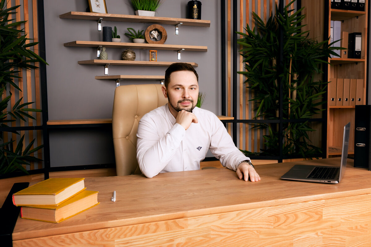 Доктор Мурашов Иван Юрьевич.