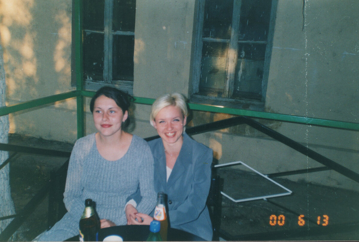 п. Сеща, кафе Василёк. Сещинские девчонки. 