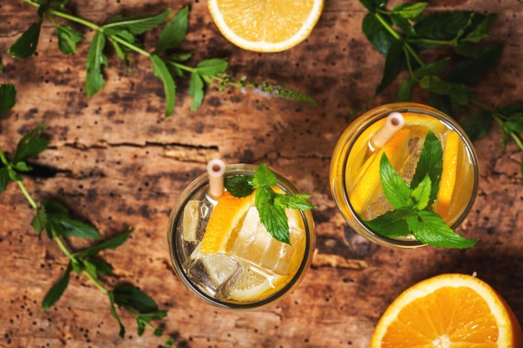 Конопляный чай выбирают люди, которые страдают различными хроническими заболеваниями с периодическими болями – мигрени, артриты и прочее.