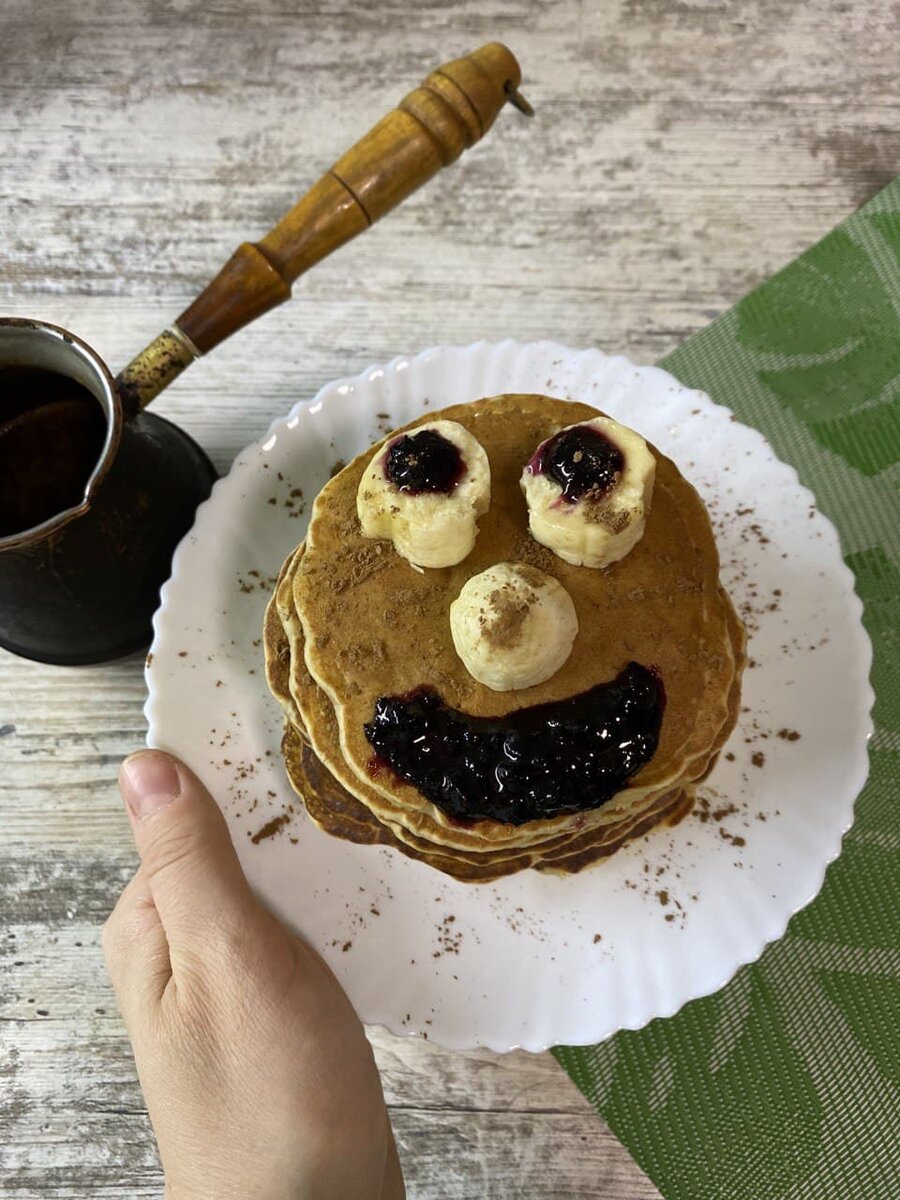 Рецепт вкусного, быстрого пп завтрака: банановые панкейки без молочки и без  сахара | Заморочилась ЗОЖ | Дзен