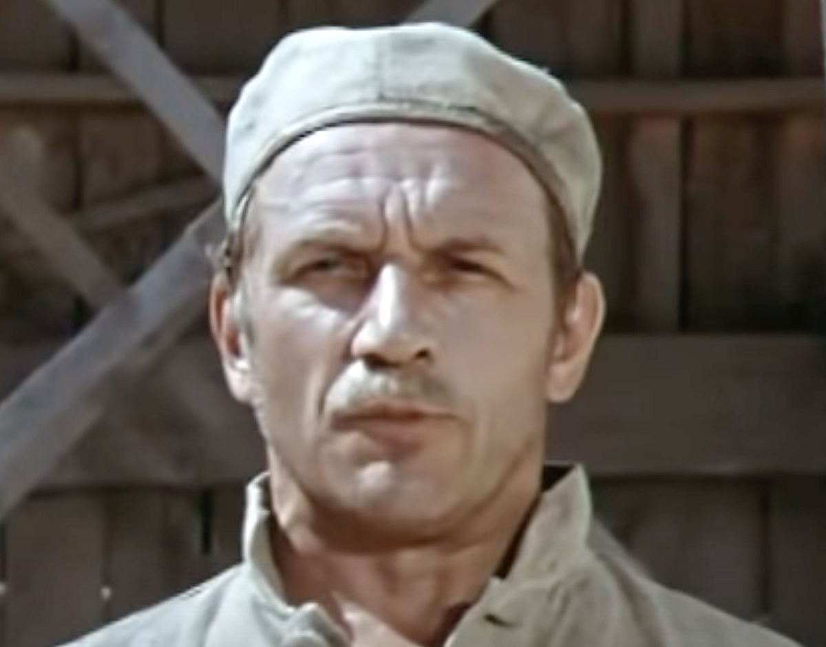 Лев Дуров в фильме "Не бойся, я с тобой!" (снимок с экрана) 