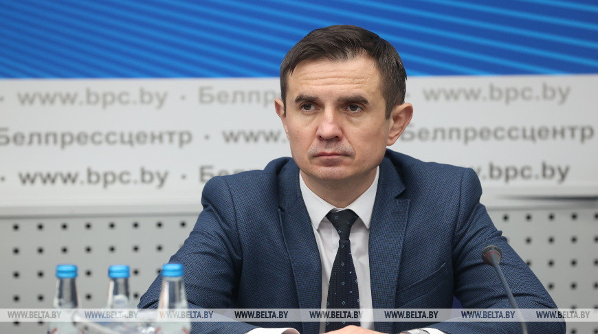  Сергей КасперовичБолее того, добавила Ирина Старовойтова, есть возможность после 11 классов поступить в учреждение среднего специального образования по конкурсу аттестата.-0-Фото Оксаны Манчук