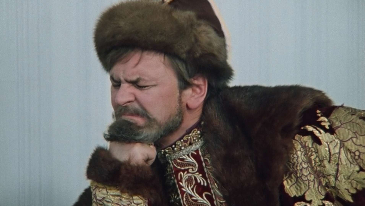 Кадр из советской комедии  Гайдая «Иван Васильевич меняет профессию»