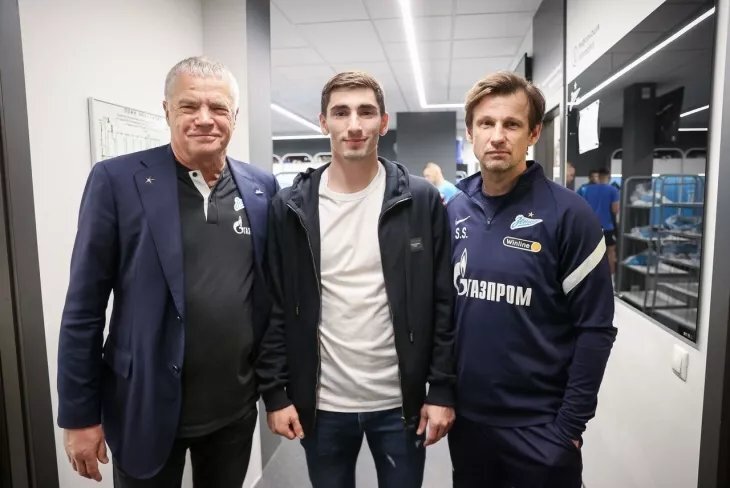    С Семаком не по пути. Кто уйдёт из «Зенита» в 2023 году Фото #1