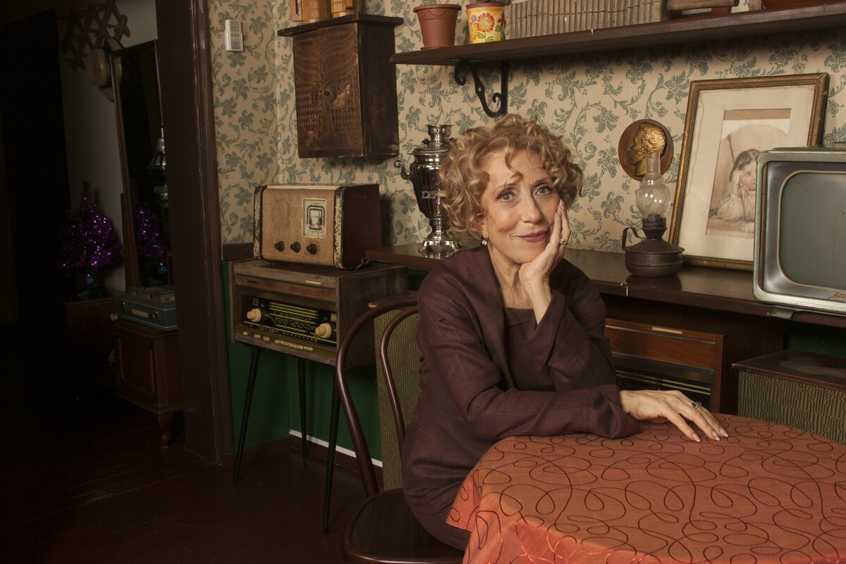 Инна Чурикова