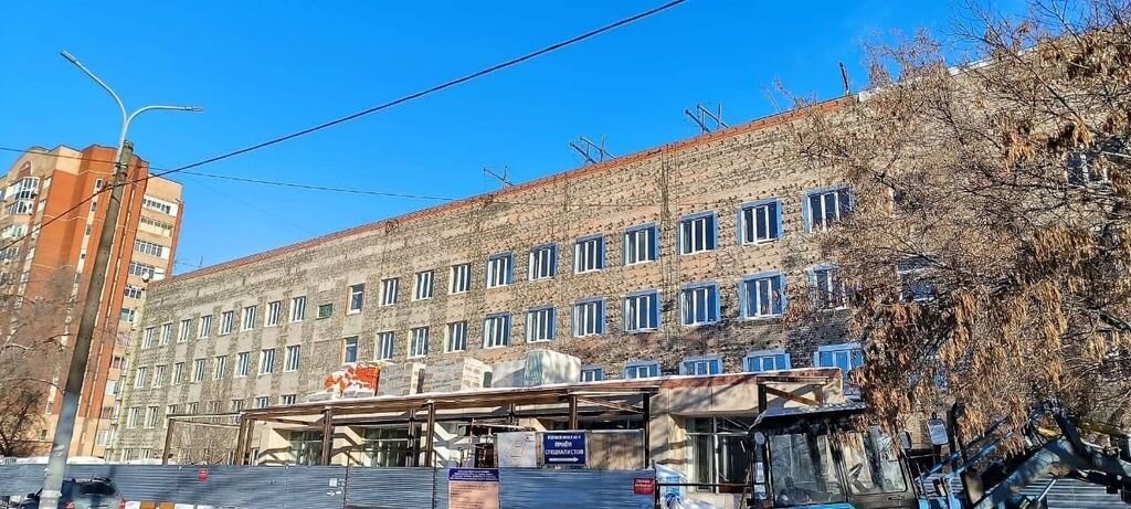    Летом после затянувшегося капремонта откроется крупнейшая поликлиника Оренбурга на ул. Салмышской