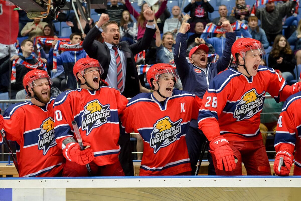     Кадр из сериала "Молодежка"