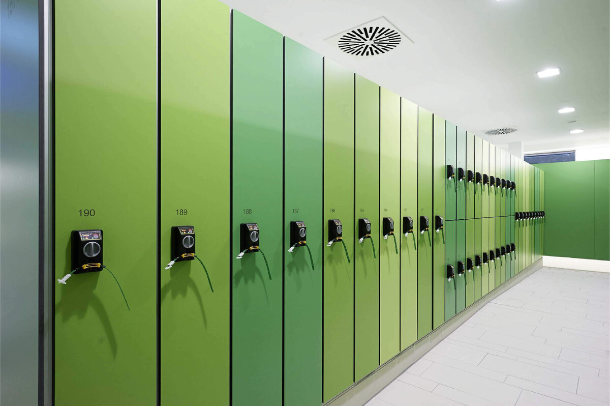 Электронные замки для школьной раздевалки