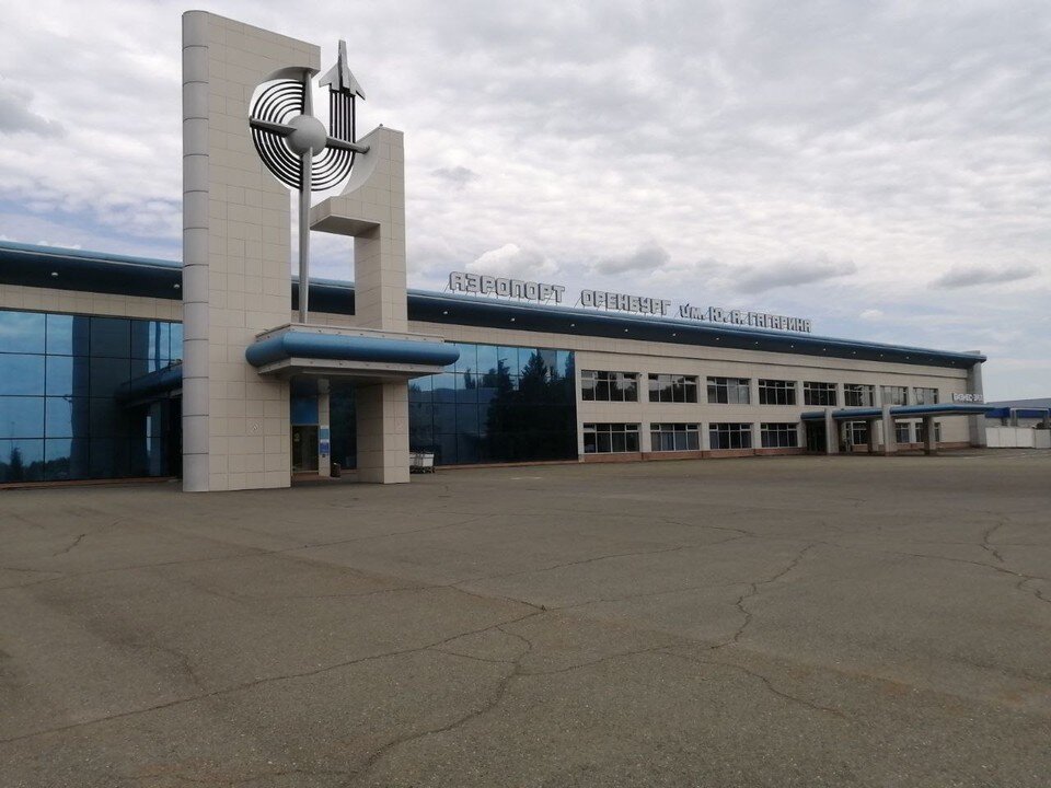     Возможной причиной задержки стала непогода. Алия Аймакова