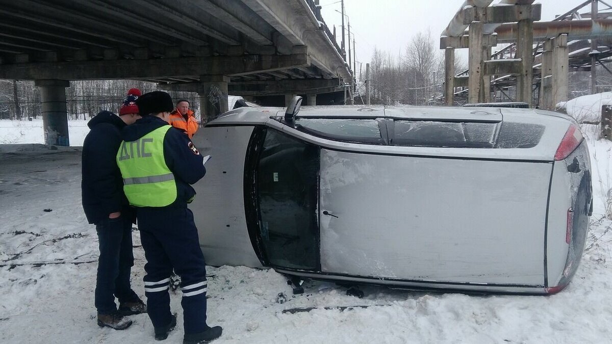     В городской ГИБДД «Нашему городу» сообщили, что в феврале 2023 года на городских дорогах произошло 116 ДТП, тогда как за аналогичный период прошлого года было зарегистрировано 72 аварии.