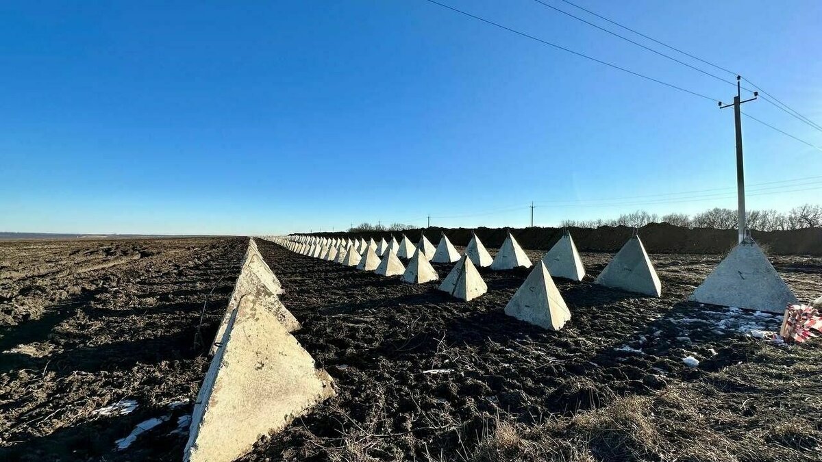 В Сети опровергли фейк о надписи на оборонительной линии в Белгородской  области | Бел.Ру | Дзен